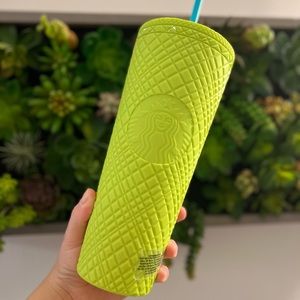 💚Starbucks 2023 LATAM Mexico Neon
Green Venti Tumbler 💚